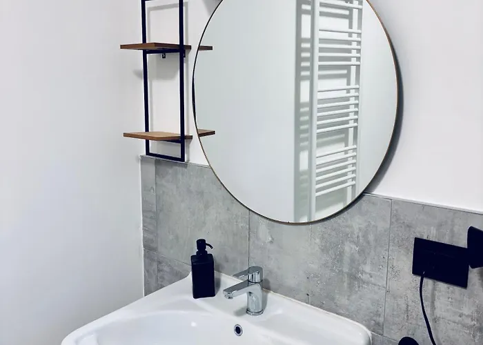 Apartment Hd Oasi Urbana Con Parcheggio Privato Gratuito, Fronte Stazione *
